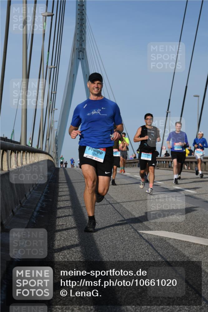 03.10.2026 - Köhlbrandbrückenlauf LenaG. http://msf.ph/oto/10661020 03.10.2026 09:43:40 Position 2 1745 meine-sportfotos.de