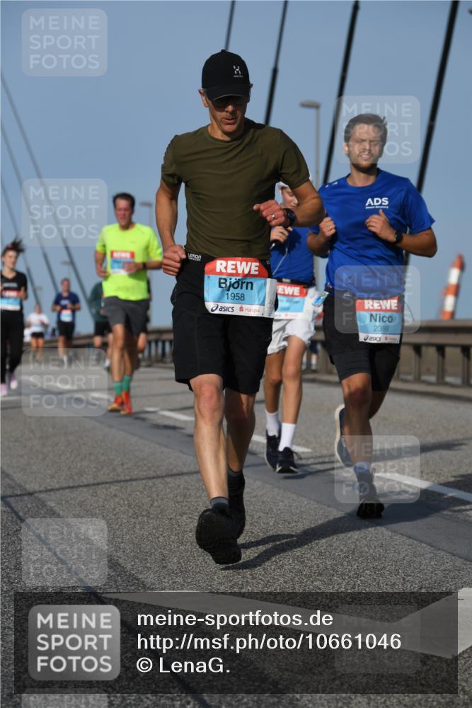 03.10.2026 - Köhlbrandbrückenlauf LenaG. http://msf.ph/oto/10661046 03.10.2026 09:43:44 Position 2 1958, 2399 meine-sportfotos.de