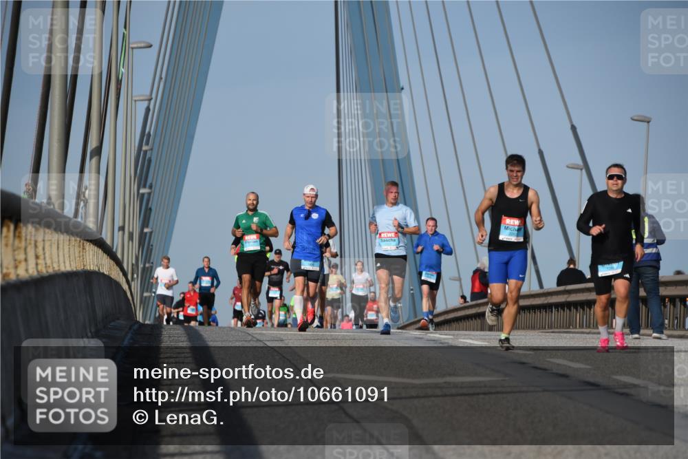 03.10.2026 - Köhlbrandbrückenlauf LenaG. http://msf.ph/oto/10661091 03.10.2026 09:43:58 Position 2  meine-sportfotos.de