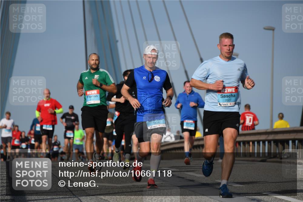 03.10.2026 - Köhlbrandbrückenlauf LenaG. http://msf.ph/oto/10661118 03.10.2026 09:44:07 Position 2 2007, 1834, 2027, 10 meine-sportfotos.de