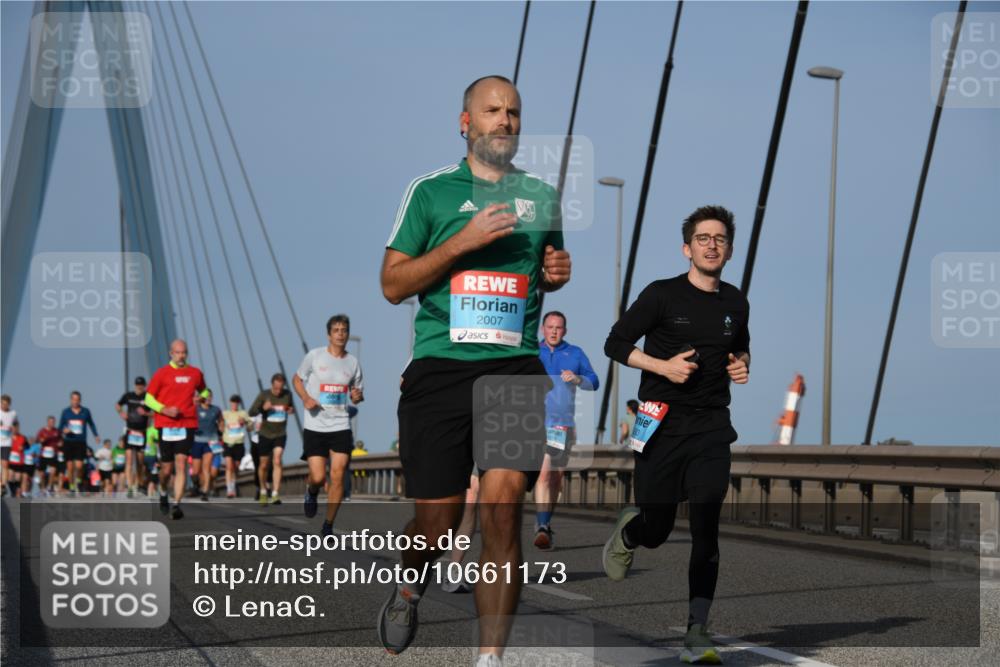 03.10.2026 - Köhlbrandbrückenlauf LenaG. http://msf.ph/oto/10661173 03.10.2026 09:44:15 Position 2 2007 meine-sportfotos.de