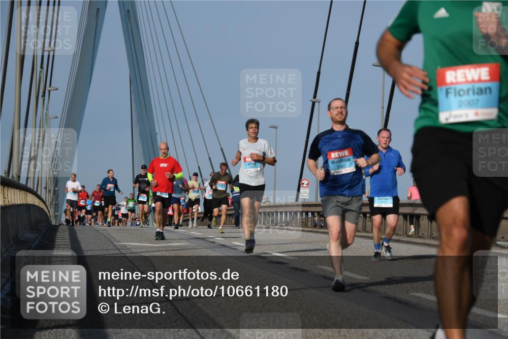 03.10.2026 - Köhlbrandbrückenlauf LenaG. http://msf.ph/oto/10661180 03.10.2026 09:44:16 Position 2 2427, 1770, 2007 meine-sportfotos.de