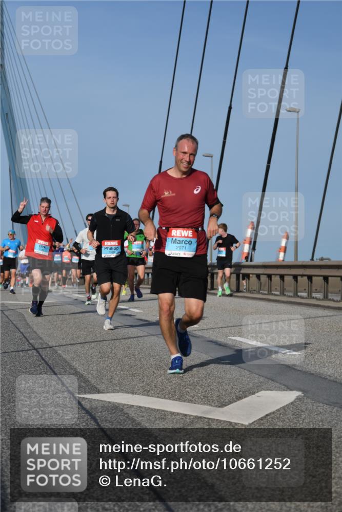 03.10.2026 - Köhlbrandbrückenlauf LenaG. http://msf.ph/oto/10661252 03.10.2026 09:44:37 Position 2 2071 meine-sportfotos.de