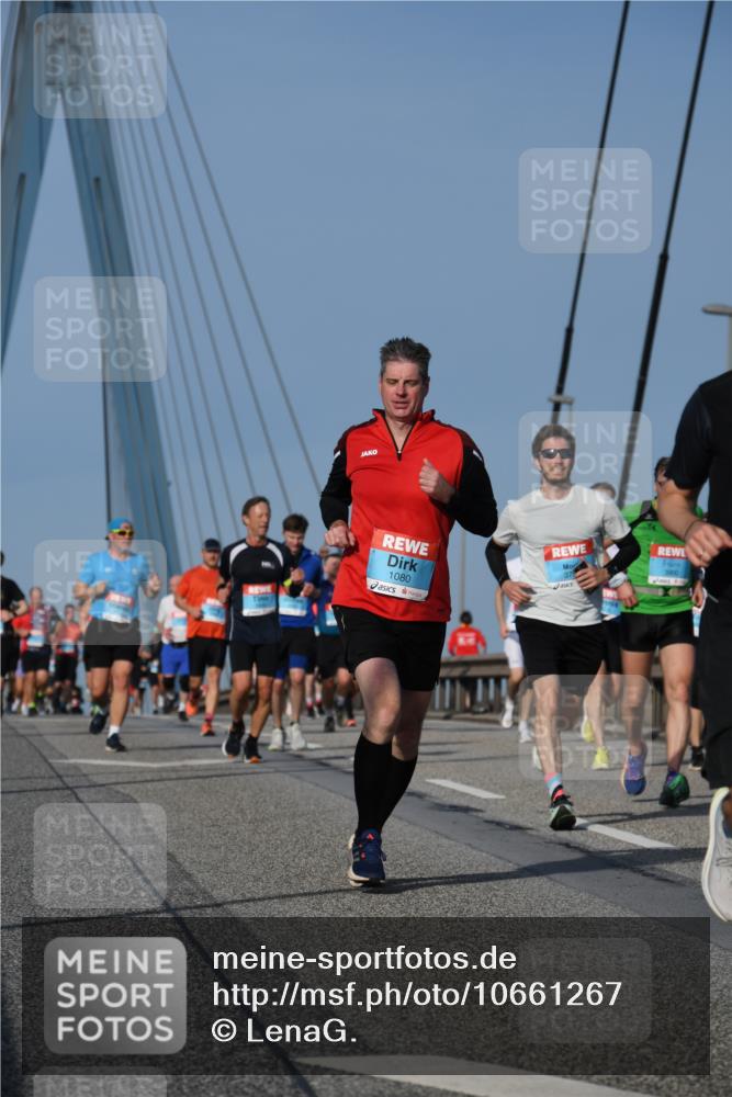 03.10.2026 - Köhlbrandbrückenlauf LenaG. http://msf.ph/oto/10661267 03.10.2026 09:44:39 Position 2 1080 meine-sportfotos.de