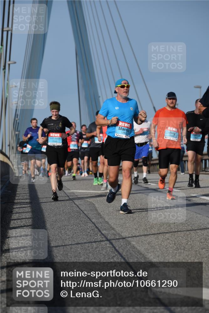 03.10.2026 - Köhlbrandbrückenlauf LenaG. http://msf.ph/oto/10661290 03.10.2026 09:44:44 Position 2 2345, 1262, 2626 meine-sportfotos.de