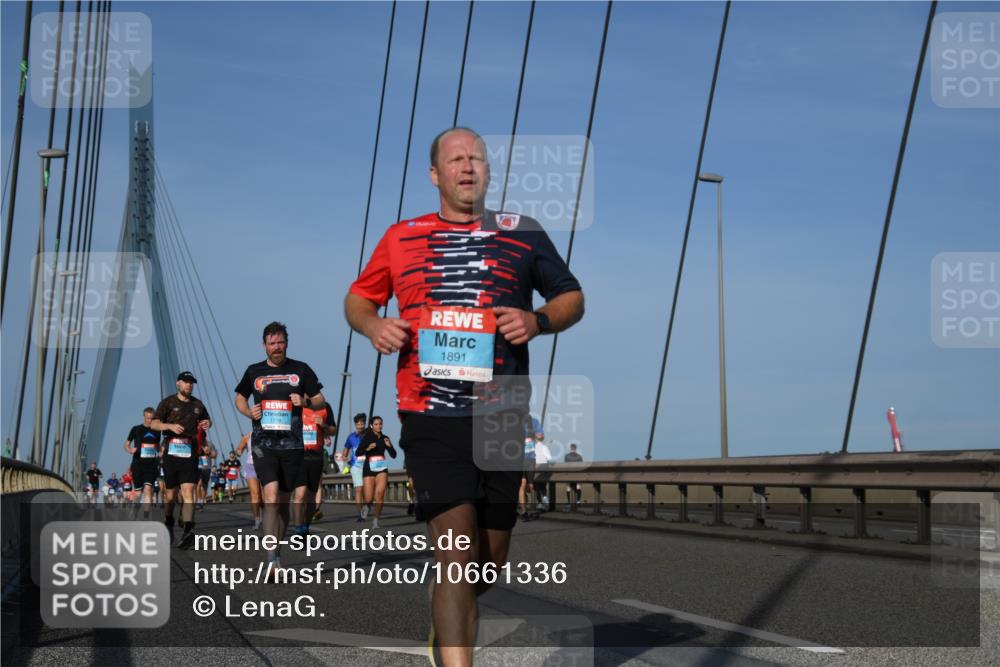 03.10.2026 - Köhlbrandbrückenlauf LenaG. http://msf.ph/oto/10661336 03.10.2026 09:44:57 Position 2 1891 meine-sportfotos.de