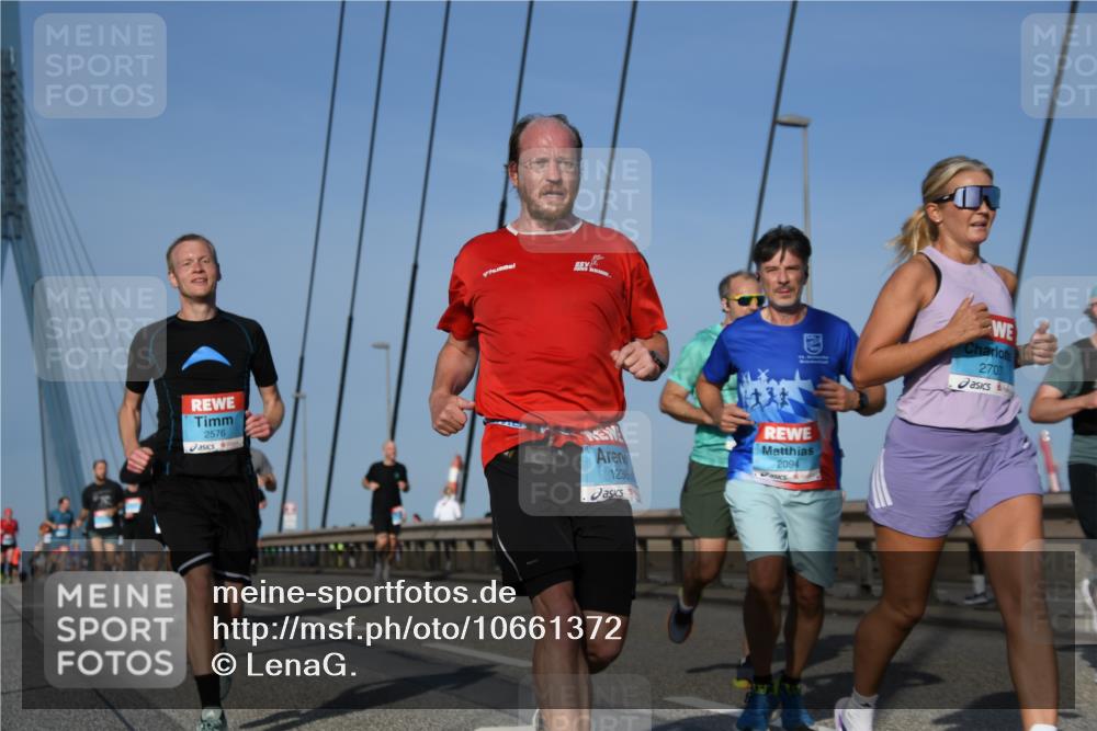 03.10.2026 - Köhlbrandbrückenlauf LenaG. http://msf.ph/oto/10661372 03.10.2026 09:45:03 Position 2 2576, 1236, 2094, 2707 meine-sportfotos.de