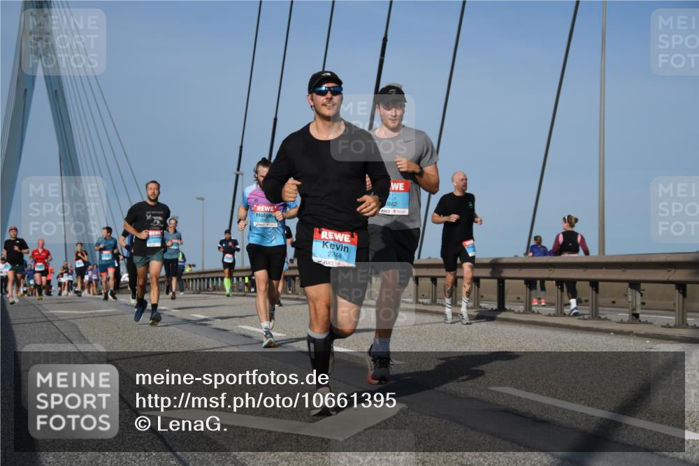 03.10.2026 - Köhlbrandbrückenlauf LenaG. http://msf.ph/oto/10661395 03.10.2026 09:45:06 Position 2 2248, 8862 meine-sportfotos.de