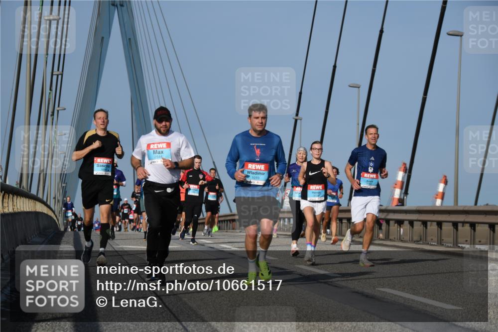 03.10.2026 - Köhlbrandbrückenlauf LenaG. http://msf.ph/oto/10661517 03.10.2026 09:45:25 Position 2 1694, 2544, 1019, 3739 meine-sportfotos.de
