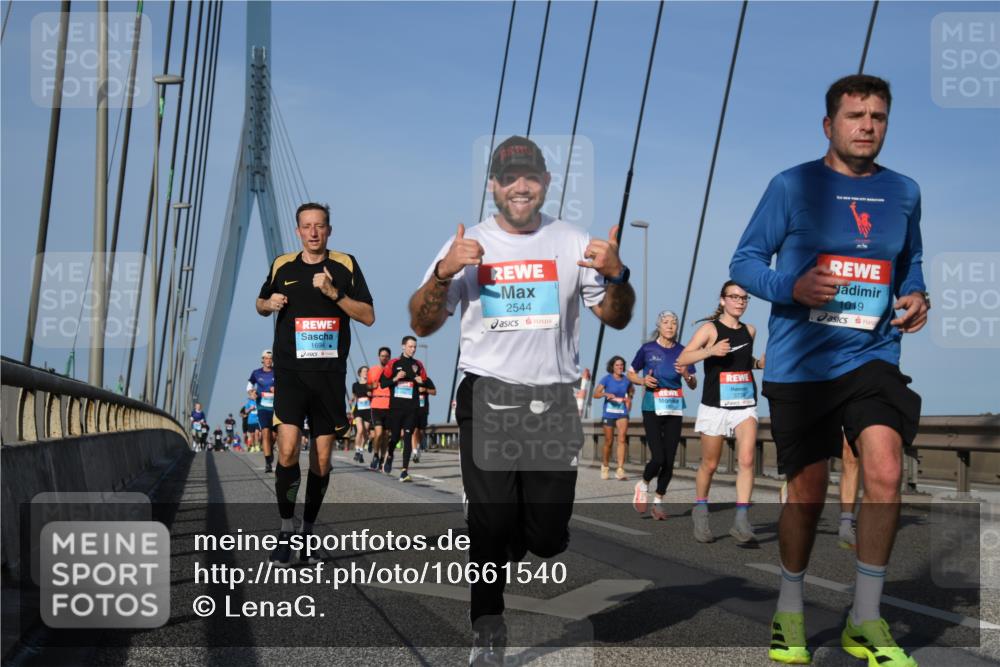 03.10.2026 - Köhlbrandbrückenlauf LenaG. http://msf.ph/oto/10661540 03.10.2026 09:45:28 Position 2 1694, 2544, 1019 meine-sportfotos.de