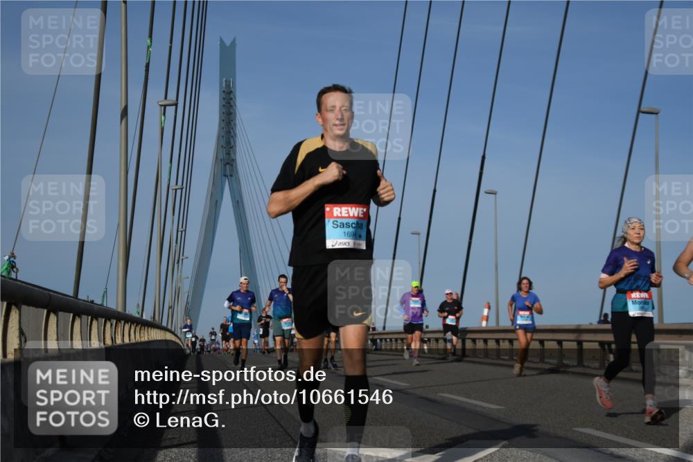03.10.2026 - Köhlbrandbrückenlauf LenaG. http://msf.ph/oto/10661546 03.10.2026 09:45:29 Position 2 1694 meine-sportfotos.de