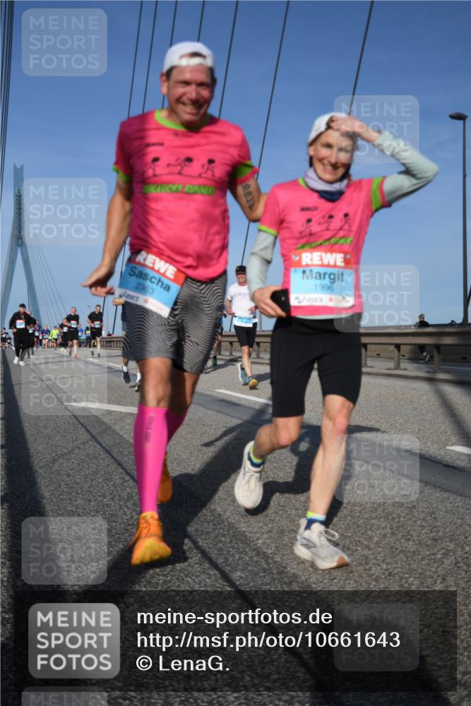 03.10.2026 - Köhlbrandbrückenlauf LenaG. http://msf.ph/oto/10661643 03.10.2026 09:45:56 Position 2 2363, 1996 meine-sportfotos.de