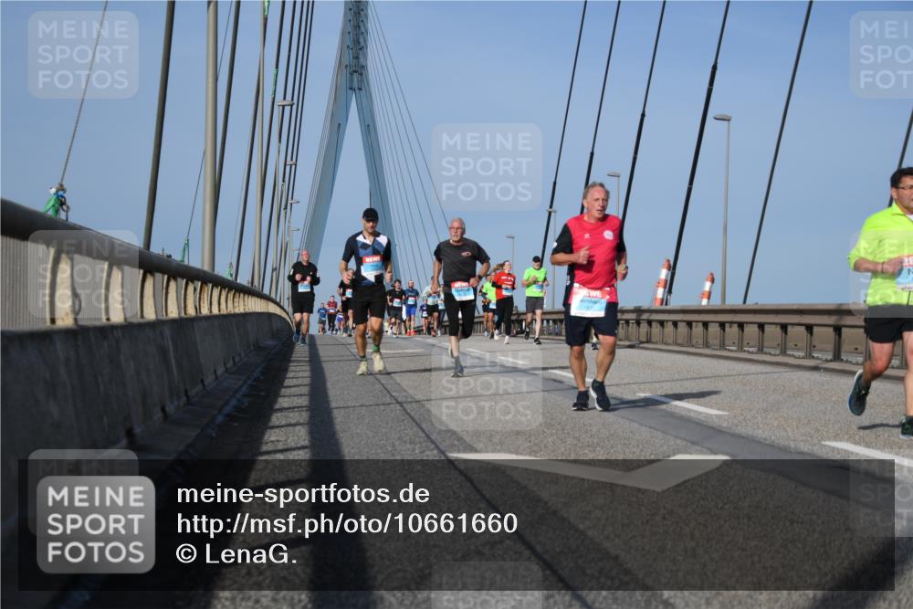 03.10.2026 - Köhlbrandbrückenlauf LenaG. http://msf.ph/oto/10661660 03.10.2026 09:46:09 Position 2  meine-sportfotos.de