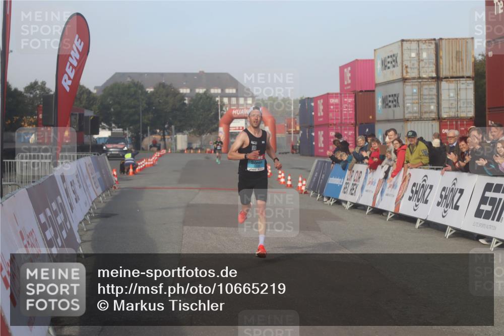 03.10.2026 - Köhlbrandbrückenlauf Markus Tischler http://msf.ph/oto/10665219 03.10.2026 09:44:02 Ziel 1508 meine-sportfotos.de
