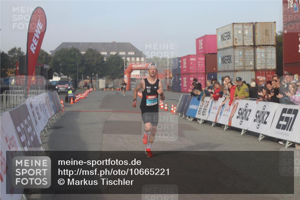 03.10.2026 - Köhlbrandbrückenlauf Markus Tischler http://msf.ph/oto/10665221 03.10.2026 09:44:02 Ziel 1508 meine-sportfotos.de