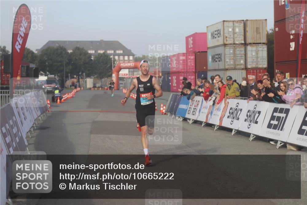 03.10.2026 - Köhlbrandbrückenlauf Markus Tischler http://msf.ph/oto/10665222 03.10.2026 09:44:02 Ziel 1508 meine-sportfotos.de