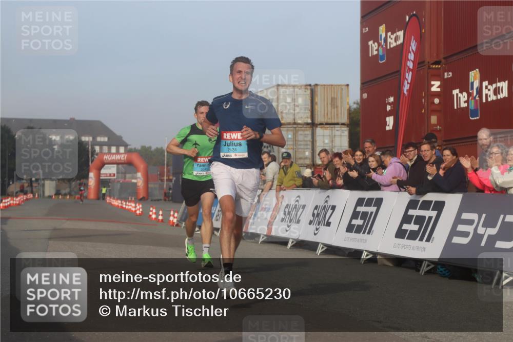 03.10.2026 - Köhlbrandbrückenlauf Markus Tischler http://msf.ph/oto/10665230 03.10.2026 09:44:54 Ziel 2043, 2131 meine-sportfotos.de