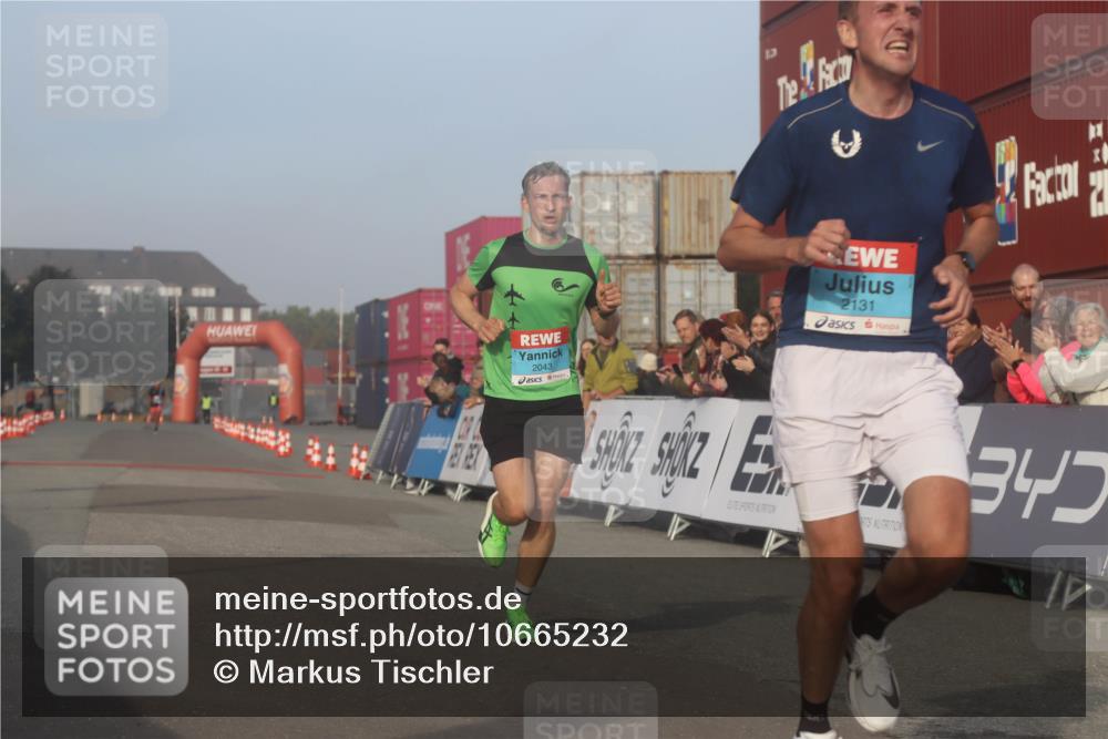 03.10.2026 - Köhlbrandbrückenlauf Markus Tischler http://msf.ph/oto/10665232 03.10.2026 09:44:55 Ziel 2043, 2131 meine-sportfotos.de