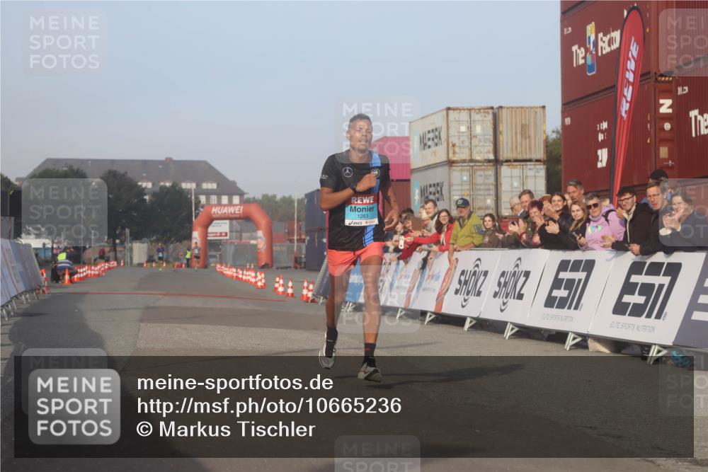 03.10.2026 - Köhlbrandbrückenlauf Markus Tischler http://msf.ph/oto/10665236 03.10.2026 09:45:17 Ziel 1263 meine-sportfotos.de