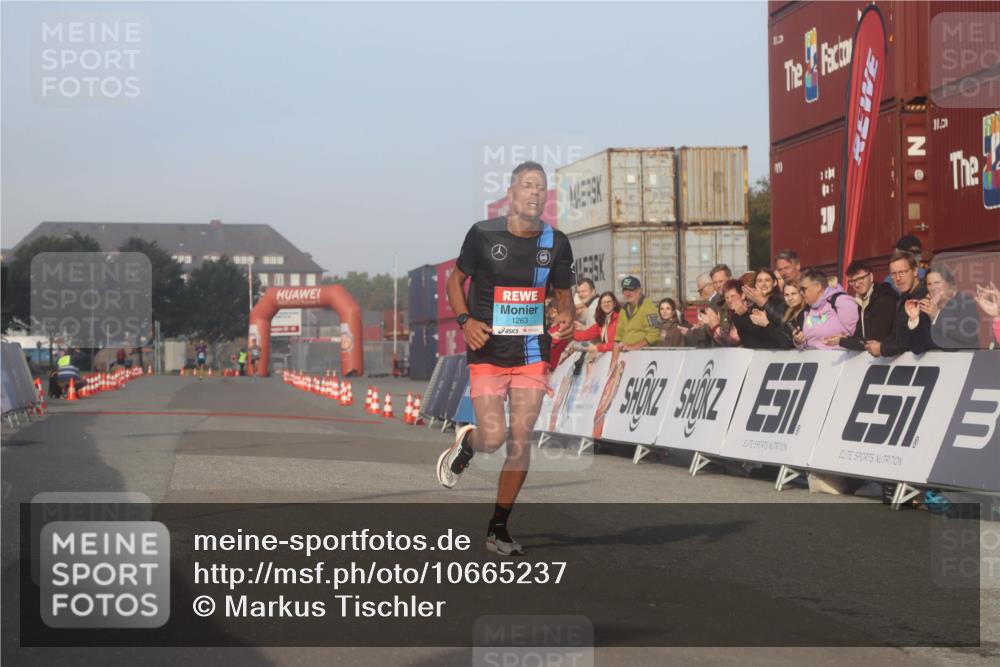 03.10.2026 - Köhlbrandbrückenlauf Markus Tischler http://msf.ph/oto/10665237 03.10.2026 09:45:17 Ziel 1263 meine-sportfotos.de