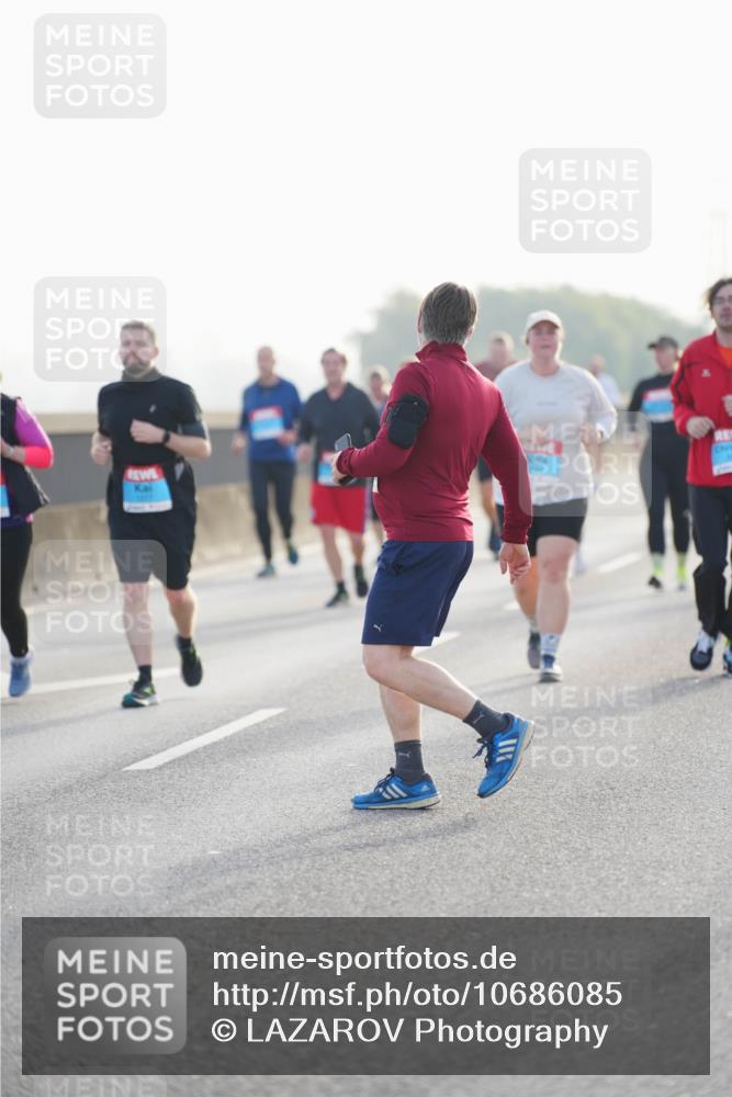 03.10.2026 - Köhlbrandbrückenlauf LAZAROV Photography http://msf.ph/oto/10686085 03.10.2026 09:30:05 Position 3  meine-sportfotos.de