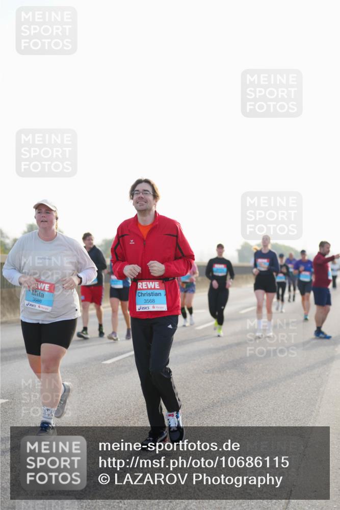 03.10.2026 - Köhlbrandbrückenlauf LAZAROV Photography http://msf.ph/oto/10686115 03.10.2026 09:30:12 Position 3 3688, 3568 meine-sportfotos.de