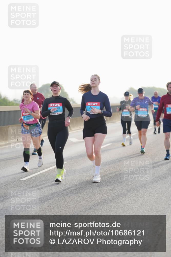 03.10.2026 - Köhlbrandbrückenlauf LAZAROV Photography http://msf.ph/oto/10686121 03.10.2026 09:30:14 Position 3 1852 meine-sportfotos.de
