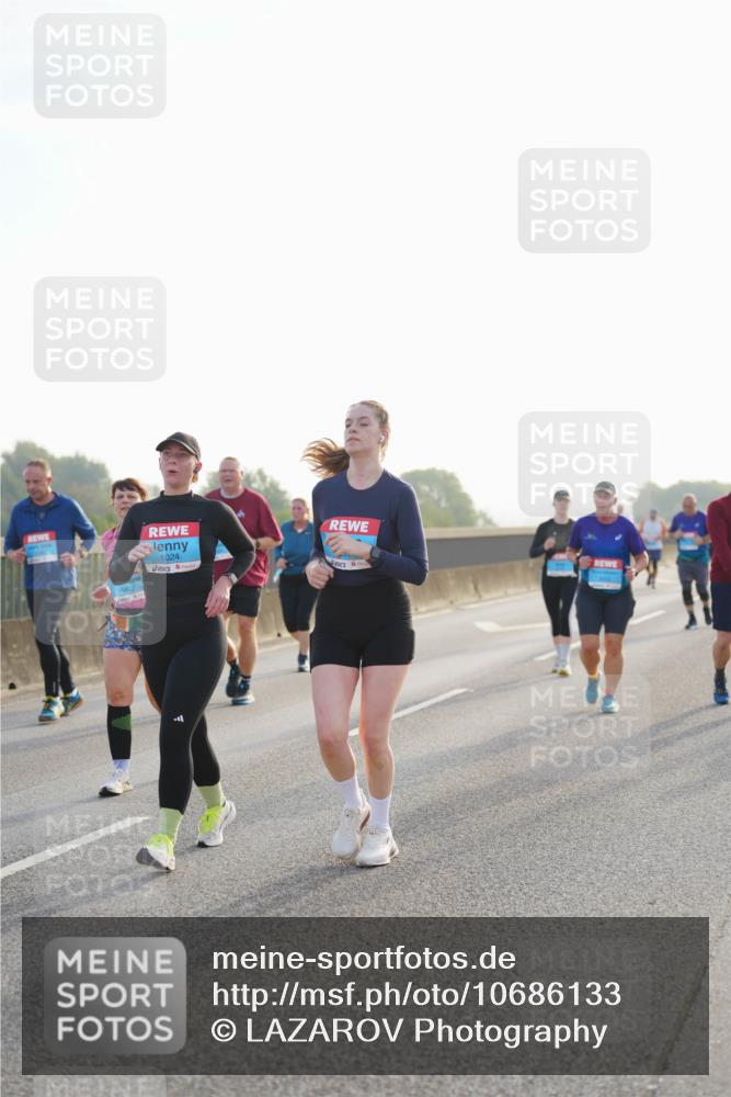 03.10.2026 - Köhlbrandbrückenlauf LAZAROV Photography http://msf.ph/oto/10686133 03.10.2026 09:30:16 Position 3 1024 meine-sportfotos.de