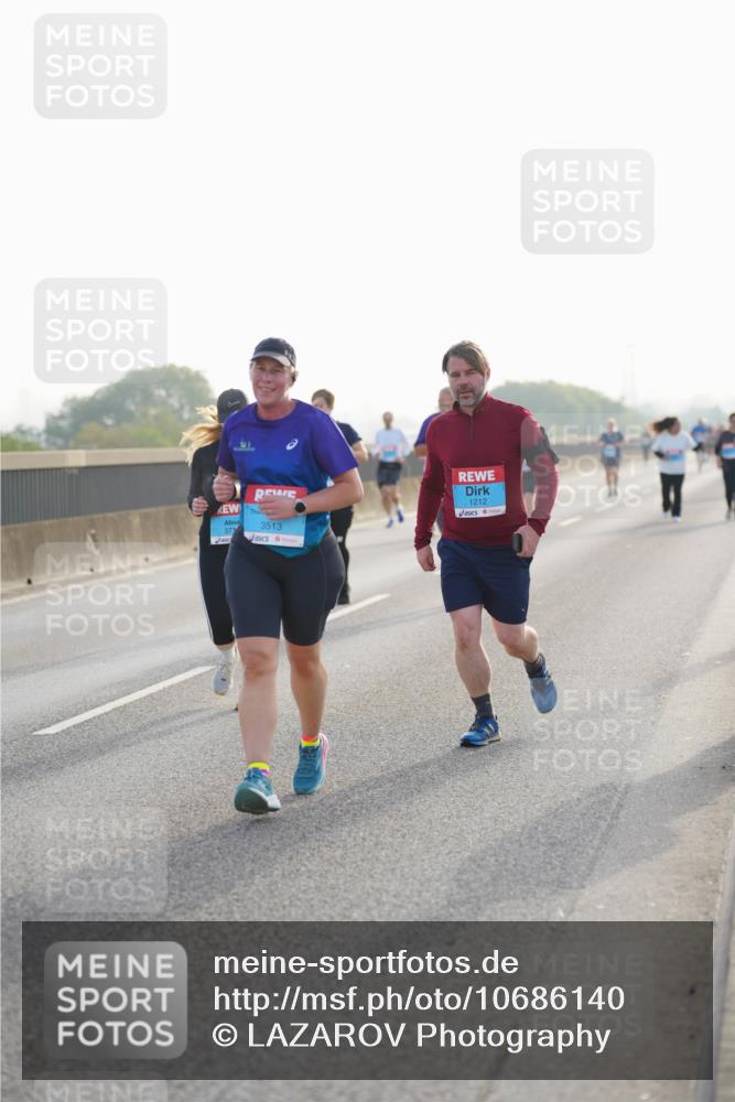 03.10.2026 - Köhlbrandbrückenlauf LAZAROV Photography http://msf.ph/oto/10686140 03.10.2026 09:30:17 Position 3 371, 3513, 1212 meine-sportfotos.de
