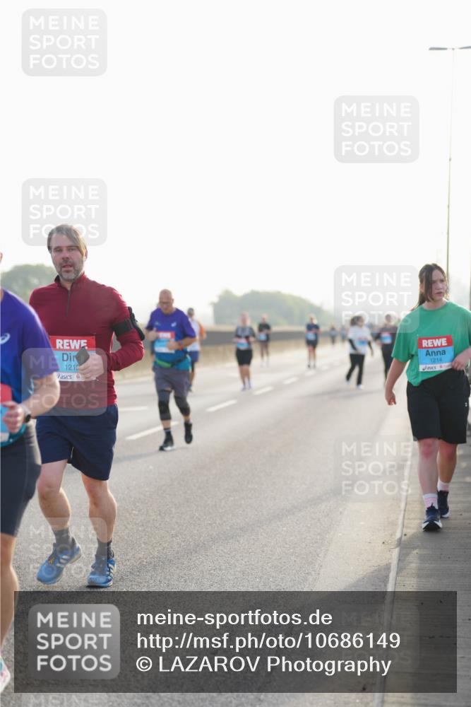 03.10.2026 - Köhlbrandbrückenlauf LAZAROV Photography http://msf.ph/oto/10686149 03.10.2026 09:30:19 Position 3 121, 1214 meine-sportfotos.de