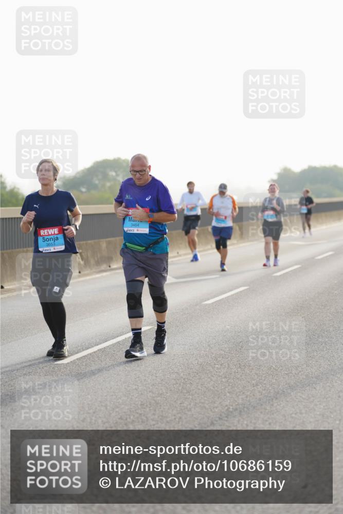 03.10.2026 - Köhlbrandbrückenlauf LAZAROV Photography http://msf.ph/oto/10686159 03.10.2026 09:30:21 Position 3 3653, 3464 meine-sportfotos.de