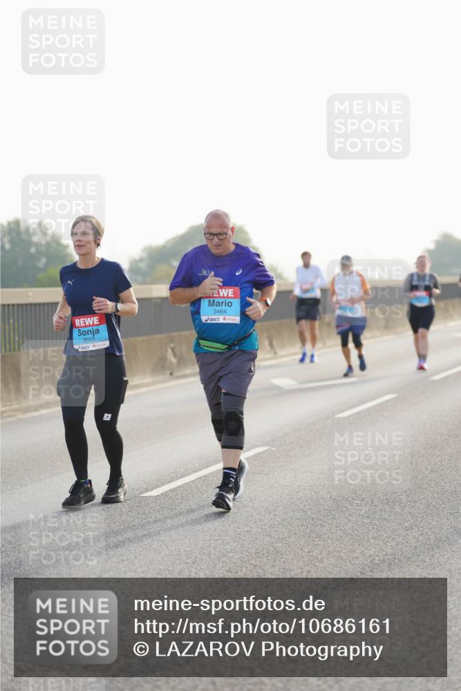 03.10.2026 - Köhlbrandbrückenlauf LAZAROV Photography http://msf.ph/oto/10686161 03.10.2026 09:30:21 Position 3 3653, 3464 meine-sportfotos.de