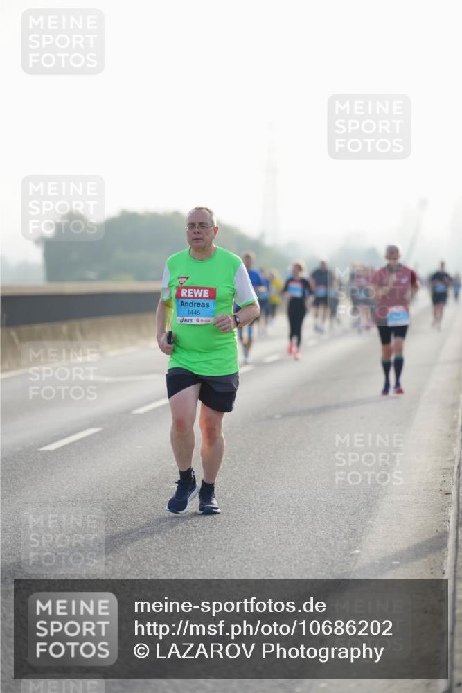 03.10.2026 - Köhlbrandbrückenlauf LAZAROV Photography http://msf.ph/oto/10686202 03.10.2026 09:30:32 Position 3 1445 meine-sportfotos.de