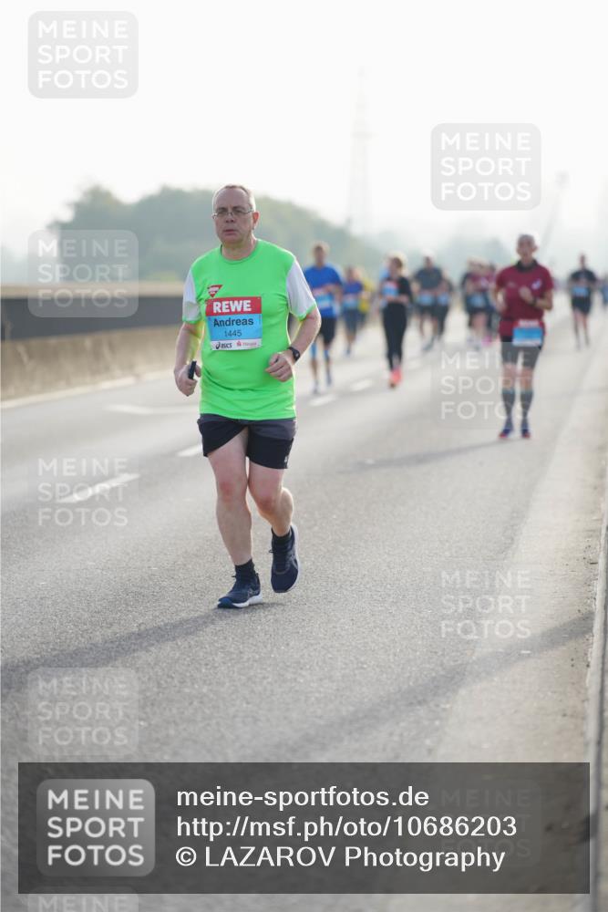 03.10.2026 - Köhlbrandbrückenlauf LAZAROV Photography http://msf.ph/oto/10686203 03.10.2026 09:30:33 Position 3 1445 meine-sportfotos.de