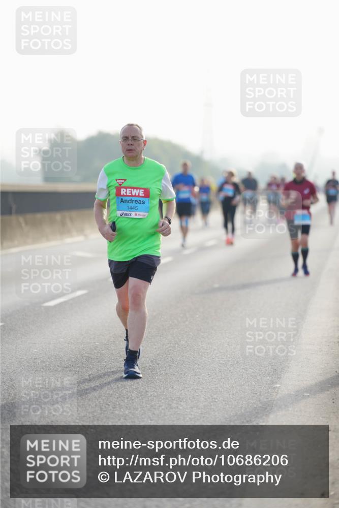 03.10.2026 - Köhlbrandbrückenlauf LAZAROV Photography http://msf.ph/oto/10686206 03.10.2026 09:30:33 Position 3 1445 meine-sportfotos.de