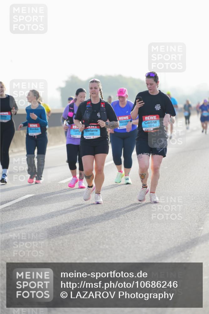 03.10.2026 - Köhlbrandbrückenlauf LAZAROV Photography http://msf.ph/oto/10686246 03.10.2026 09:30:58 Position 3 1718, 1717, 2092, 1898, 1899 meine-sportfotos.de