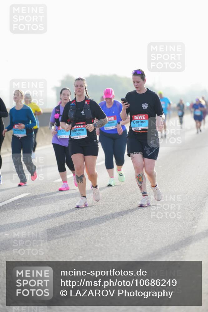 03.10.2026 - Köhlbrandbrückenlauf LAZAROV Photography http://msf.ph/oto/10686249 03.10.2026 09:30:59 Position 3 1898, 1899 meine-sportfotos.de