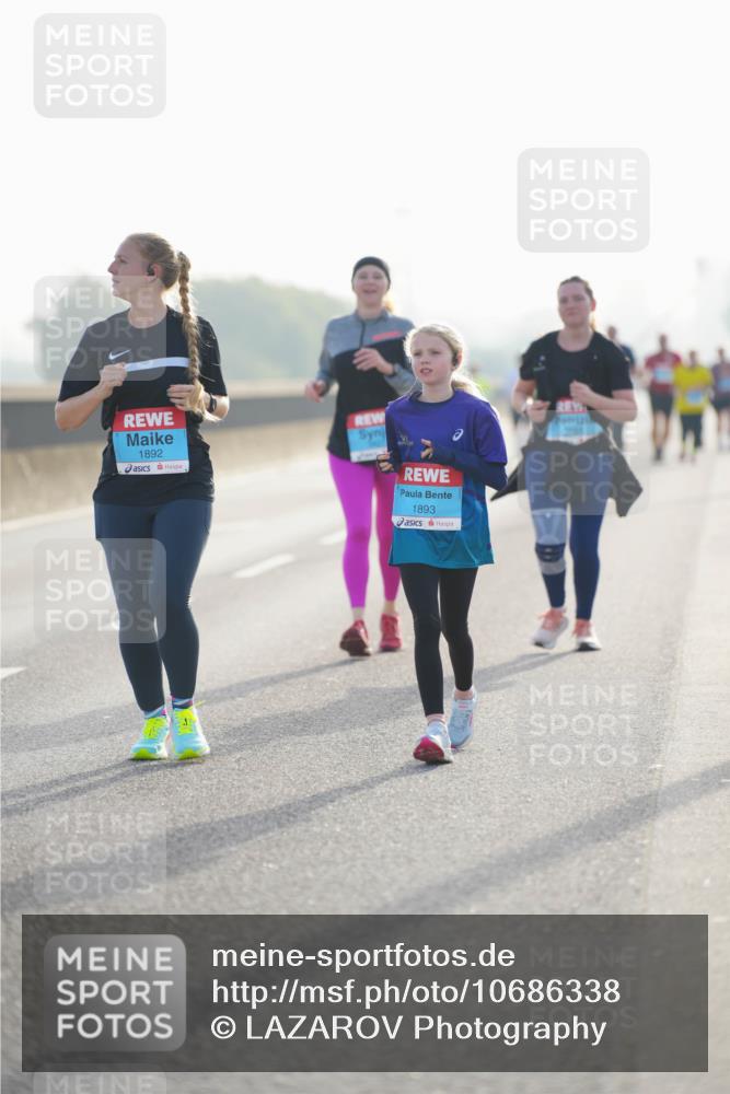 03.10.2026 - Köhlbrandbrückenlauf LAZAROV Photography http://msf.ph/oto/10686338 03.10.2026 09:31:33 Position 3 1892, 1893 meine-sportfotos.de