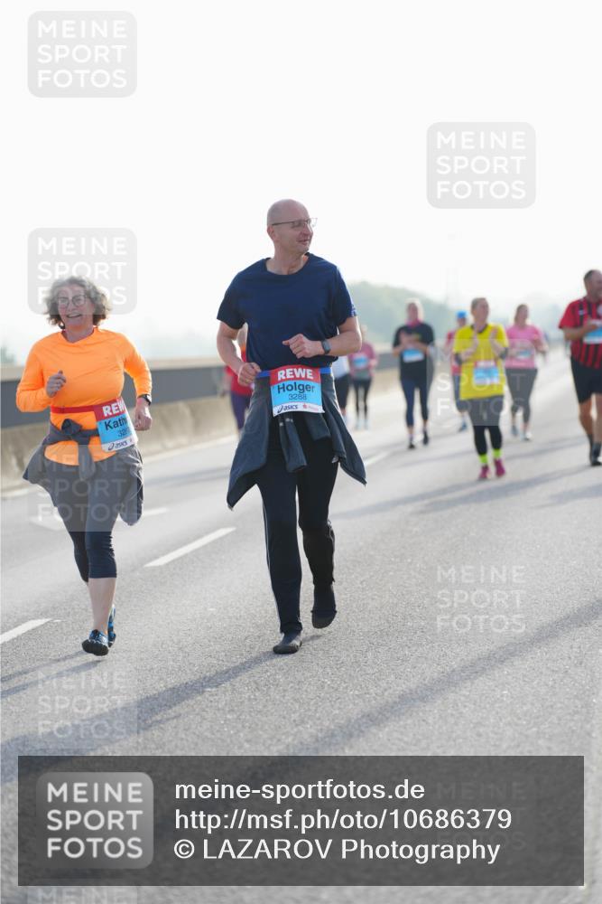 03.10.2026 - Köhlbrandbrückenlauf LAZAROV Photography http://msf.ph/oto/10686379 03.10.2026 09:31:53 Position 3 3287, 3288 meine-sportfotos.de