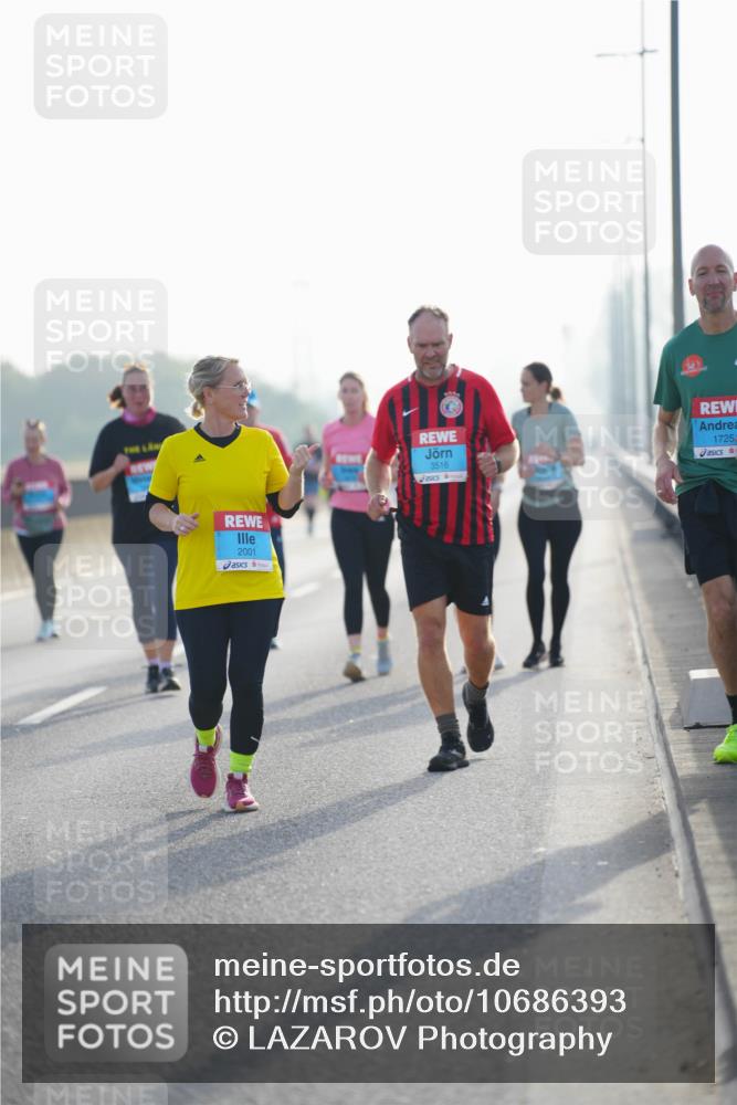 03.10.2026 - Köhlbrandbrückenlauf LAZAROV Photography http://msf.ph/oto/10686393 03.10.2026 09:31:57 Position 3 2001, 3516, 1725 meine-sportfotos.de