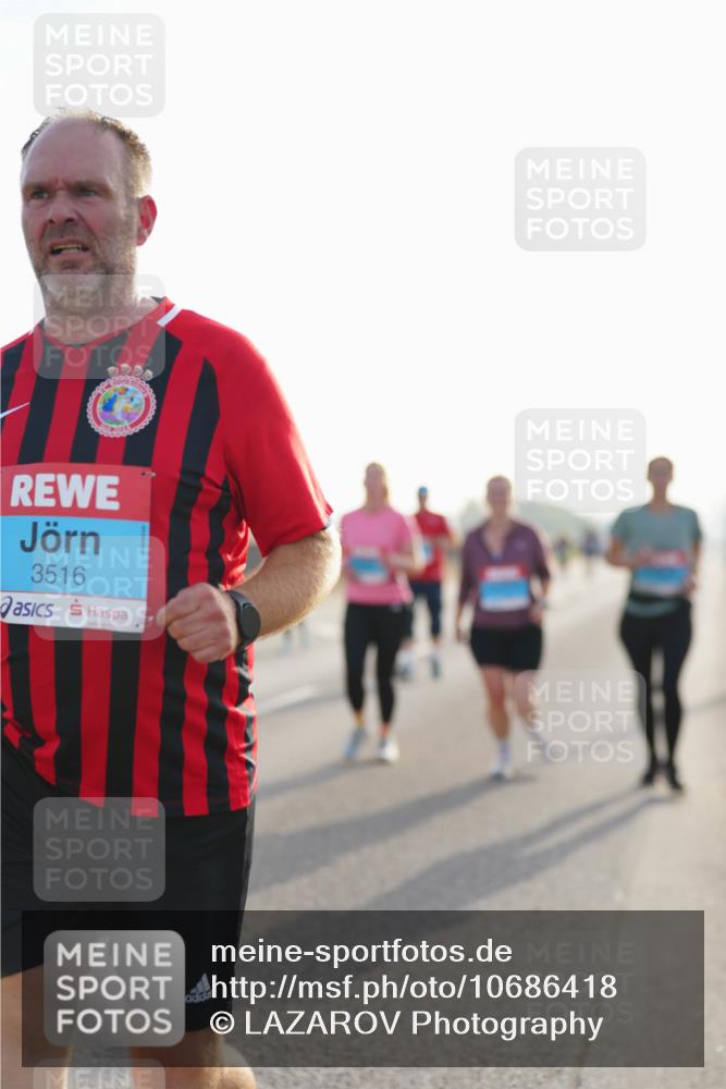 03.10.2026 - Köhlbrandbrückenlauf LAZAROV Photography http://msf.ph/oto/10686418 03.10.2026 09:32:04 Position 3 3516 meine-sportfotos.de