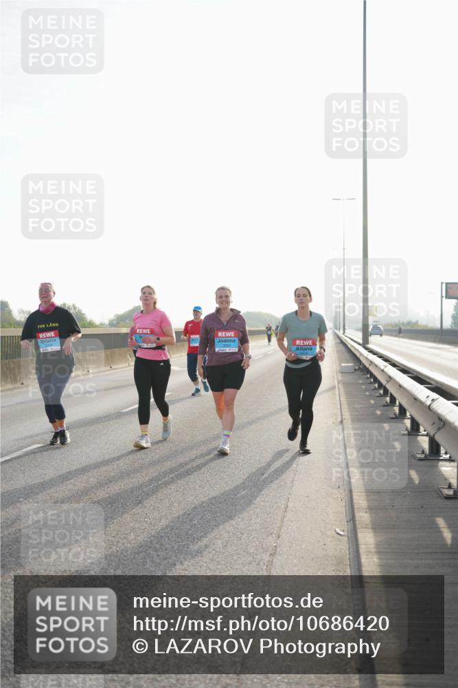 03.10.2026 - Köhlbrandbrückenlauf LAZAROV Photography http://msf.ph/oto/10686420 03.10.2026 09:32:05 Position 3  meine-sportfotos.de