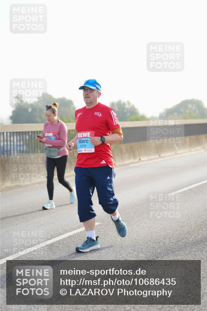 03.10.2026 - Köhlbrandbrückenlauf LAZAROV Photography http://msf.ph/oto/10686435 03.10.2026 09:32:09 Position 3 3528 meine-sportfotos.de