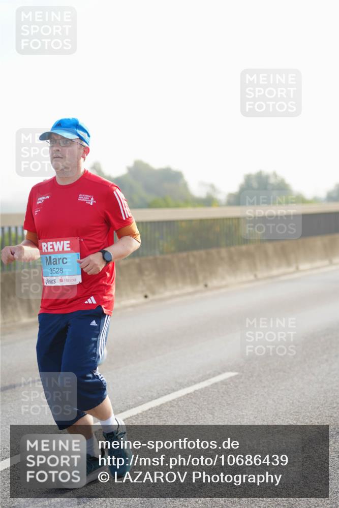 03.10.2026 - Köhlbrandbrückenlauf LAZAROV Photography http://msf.ph/oto/10686439 03.10.2026 09:32:10 Position 3 3528 meine-sportfotos.de