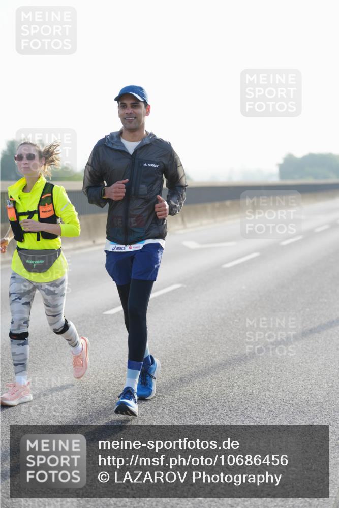 03.10.2026 - Köhlbrandbrückenlauf LAZAROV Photography http://msf.ph/oto/10686456 03.10.2026 09:32:52 Position 3  meine-sportfotos.de