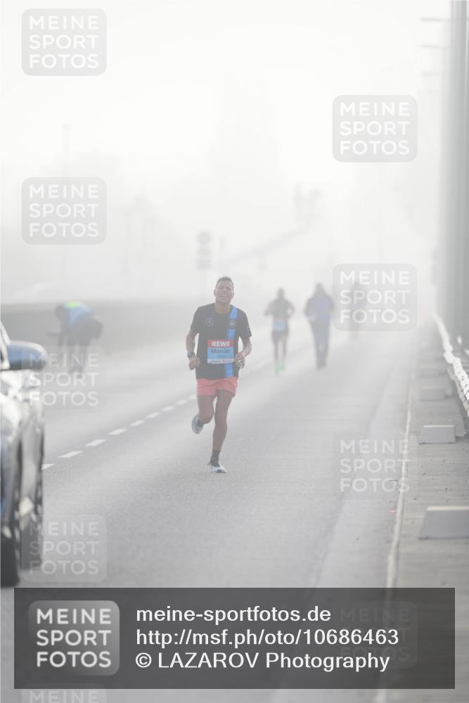 03.10.2026 - Köhlbrandbrückenlauf LAZAROV Photography http://msf.ph/oto/10686463 03.10.2026 09:10:35 Position 3  meine-sportfotos.de