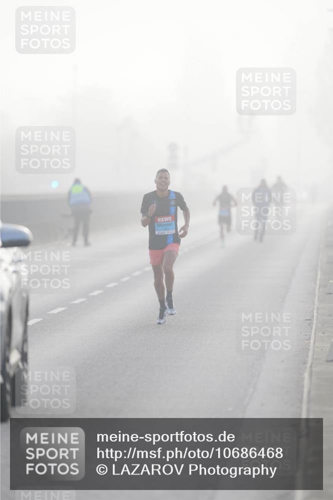 03.10.2026 - Köhlbrandbrückenlauf LAZAROV Photography http://msf.ph/oto/10686468 03.10.2026 09:10:36 Position 3  meine-sportfotos.de