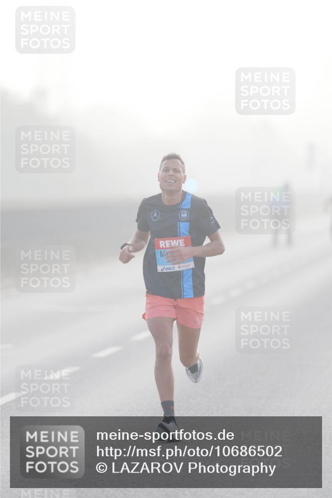 03.10.2026 - Köhlbrandbrückenlauf LAZAROV Photography http://msf.ph/oto/10686502 03.10.2026 09:10:42 Position 3  meine-sportfotos.de