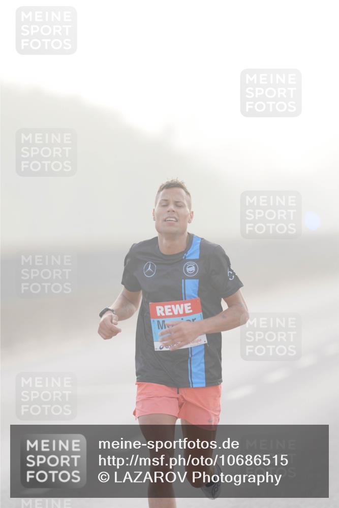 03.10.2026 - Köhlbrandbrückenlauf LAZAROV Photography http://msf.ph/oto/10686515 03.10.2026 09:10:44 Position 3  meine-sportfotos.de