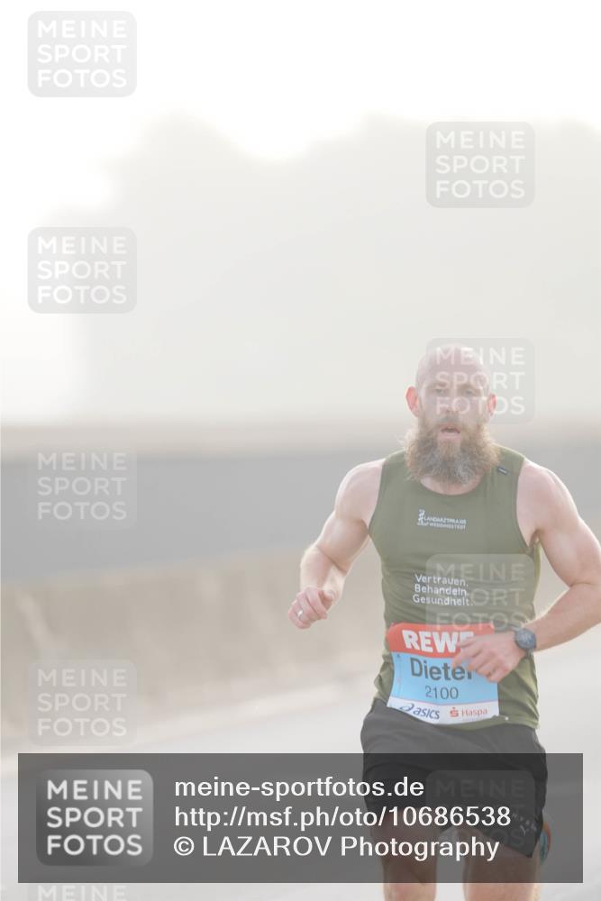 03.10.2026 - Köhlbrandbrückenlauf LAZAROV Photography http://msf.ph/oto/10686538 03.10.2026 09:11:01 Position 3 2100 meine-sportfotos.de